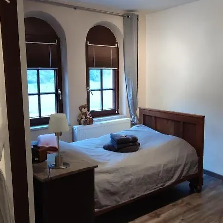 Ferienhaus - Bis 8 Personen - Tiere Erl. - Blick Auf Die Mosel * Moselkern